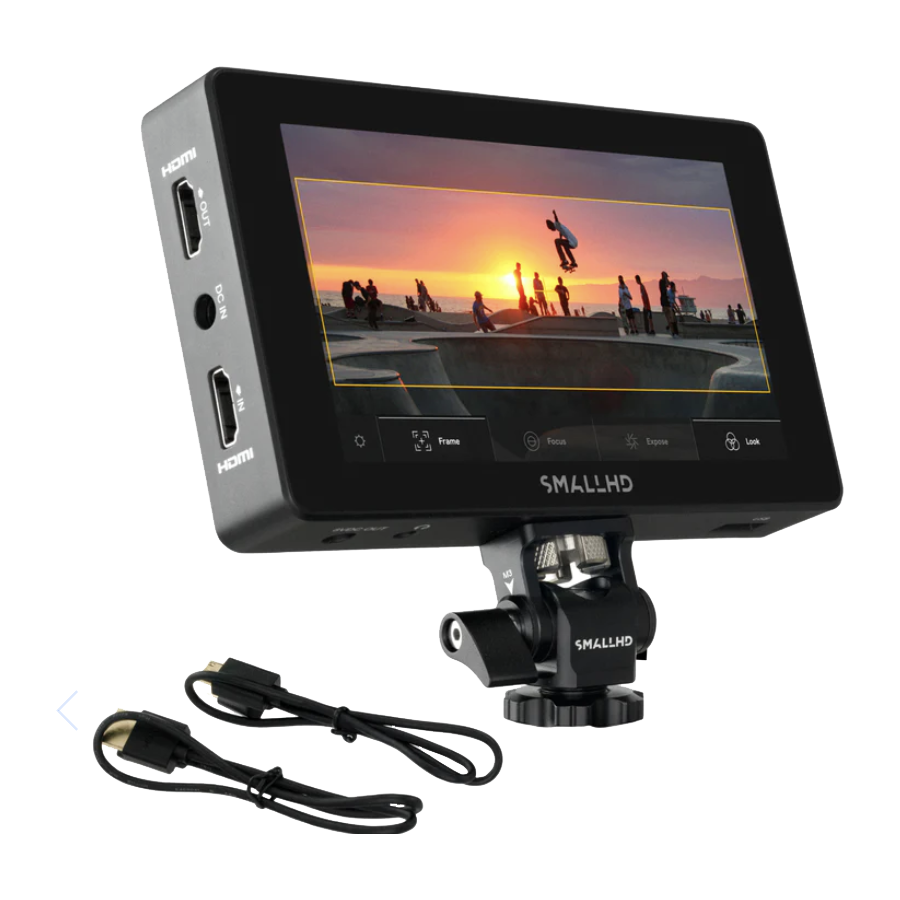 مانیتور و کابل اتصال