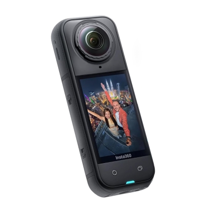 دوربین اینستا 360 مدل Insta360 X5